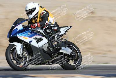 media/Nov-16-2025-Race Pace (Sun) [[8c5fa54630]]/Non Verified Riders (1st 20 Minutes)/2-Turn 10 (1010am)/